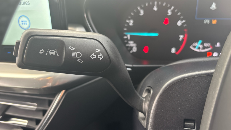 Ford Focus 1.0 EcoBoost Hybrid mHEV 155 Titanium 5dr Auto Petrol Hatchback